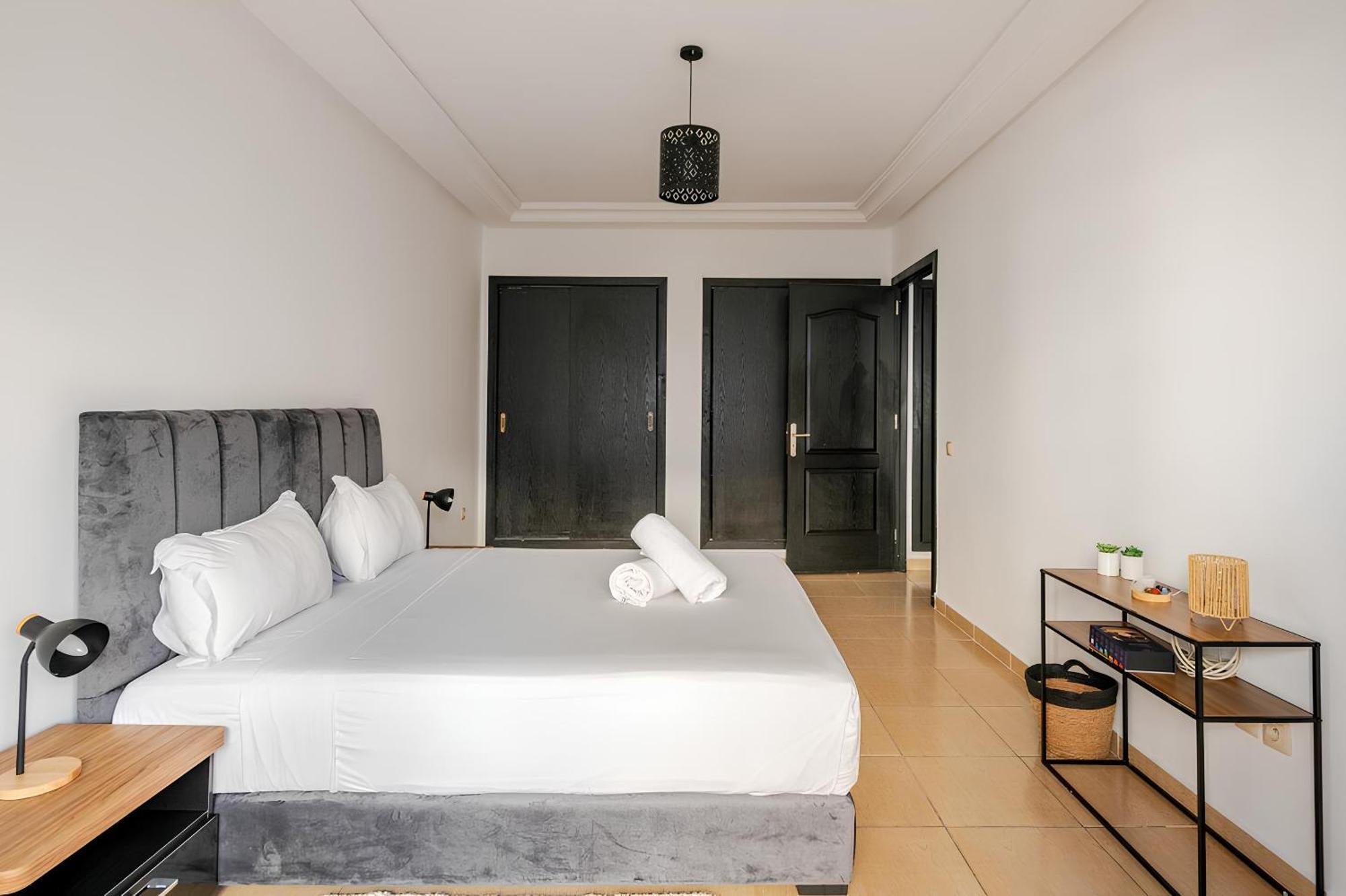 Appartement Acacia 2 Chambres Au Centre Ville Tanger Extérieur photo